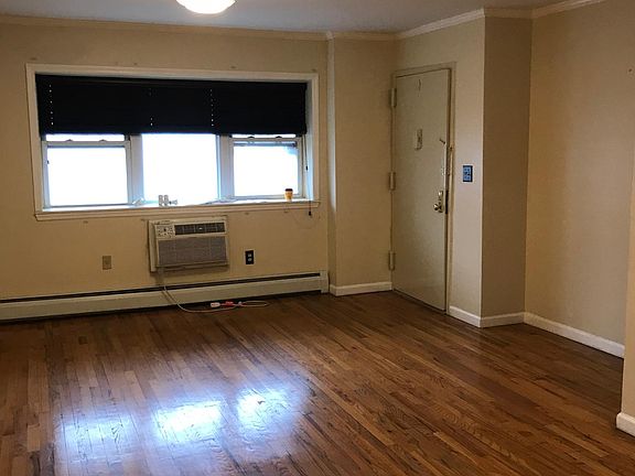 3rd image of 3775 Willett Ave Floor 1