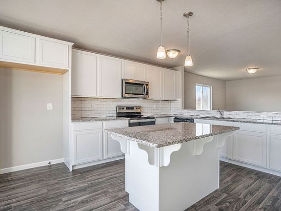 4th image of 4193 Aspen Way
