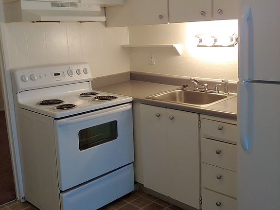 3rd image of 6533 150th St SW #190