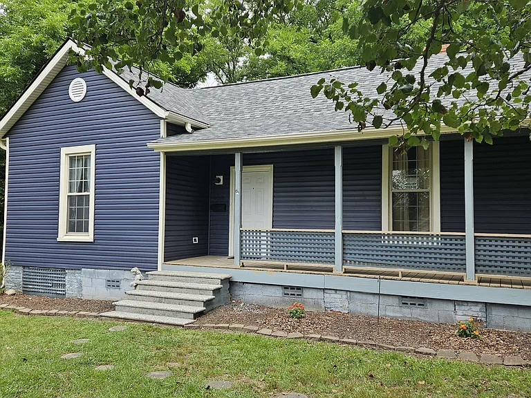 428 Hampton St — Photo 1