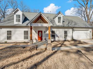 5702 E Spring Lake Rd, Bartlett, TN 38135