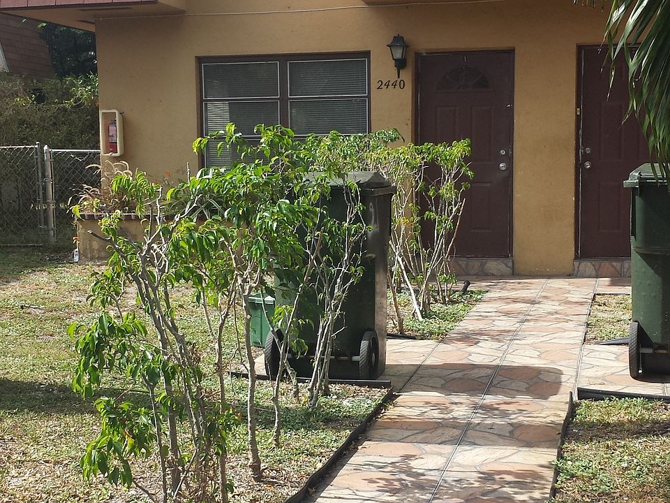 1st image of 2440 SW 58th Mnr