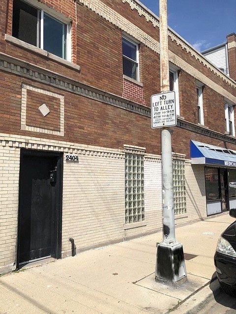 1st image of 2404 W Augusta Blvd #2