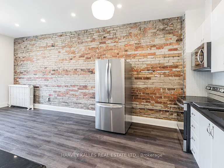 657 Saint Clair Ave W #UPPER — Photo 8