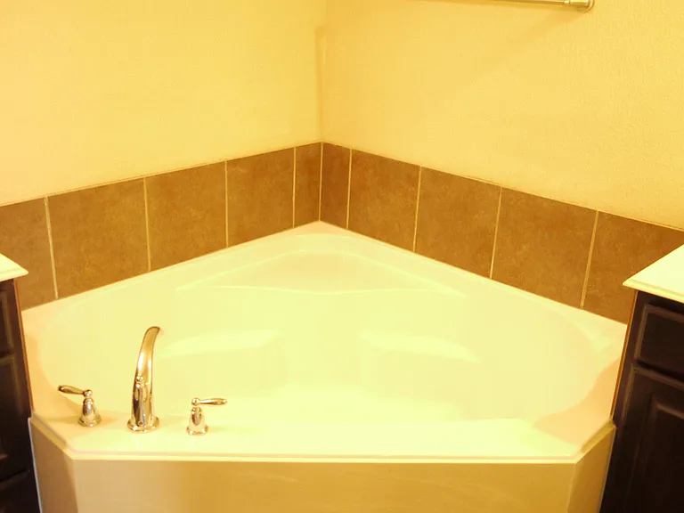 4660 Perthshire Ct — Photo 17