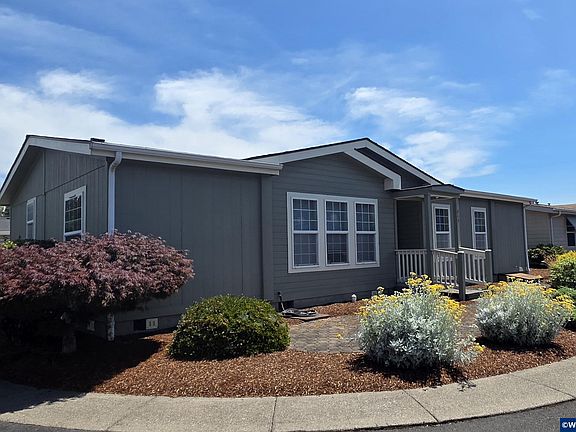 2nd image of 613 Royalty Cir NE
