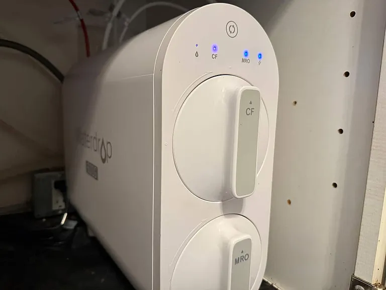 Your water, fully covered_from every tap to every sip. A whole-house purification system filters all incoming water, while the Waterdrop 600G reverse osmosis unit under the sink adds an extra layer of ultra-pure hydration where it matters most.