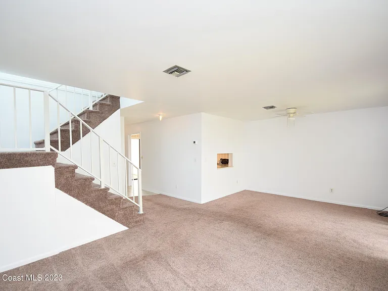 658 Atlantic Dr — Photo 39