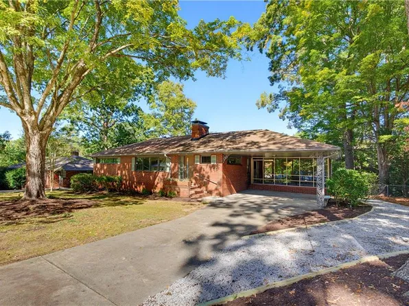 2319 Clearwater Dr SE, Marietta, GA 30067