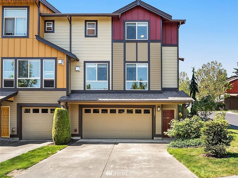 Entrance - Garage Front