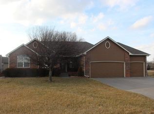 905 N McCaskey Ct, Rose Hill, KS 67133