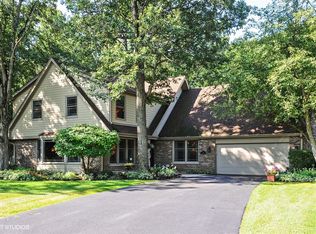 16 Wellington Ct, Lincolnshire, IL