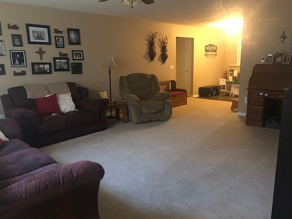 5th image of 216 Brooke Woode Dr