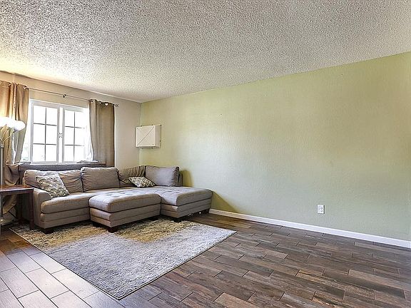 4th image of 1509 Hazel Ct