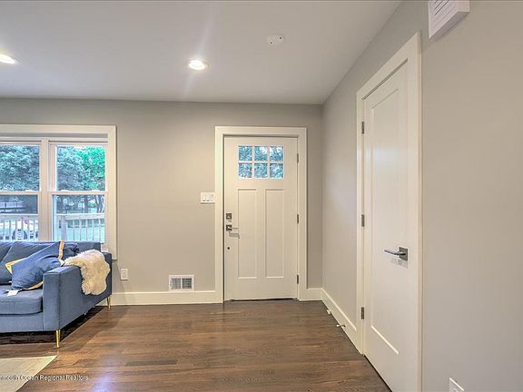 2nd image of 90 11th St