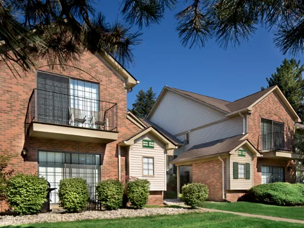 Plymouth Woods Apartments