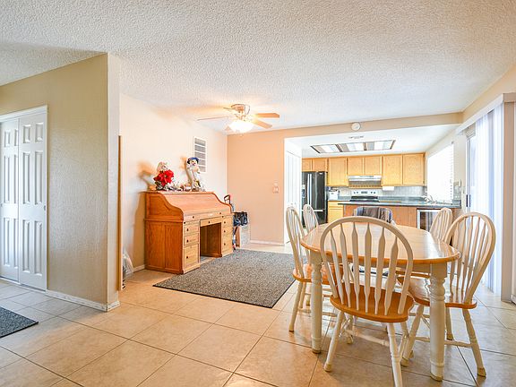 4th image of 8664 Hallboro Ct