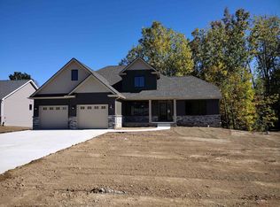 14027 Tupper Lake Dr, Linden, MI 48451