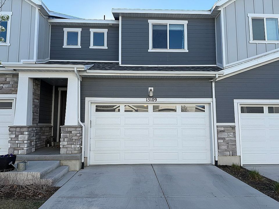 1st image of 15109 S Wild Horse Way