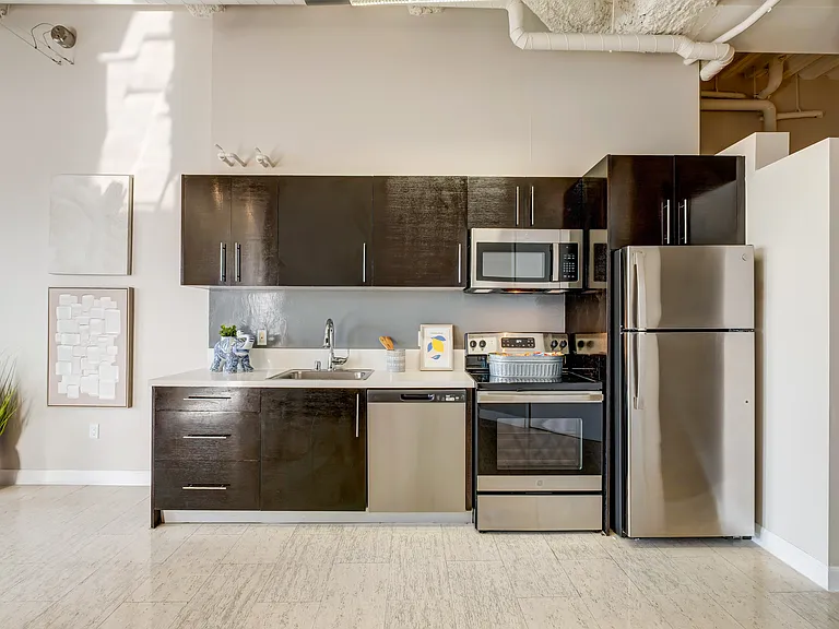 Thurman Lofts — Photo 9
