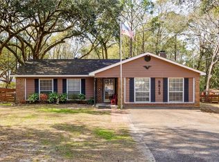 9215 Homestead Ct, Semmes, AL 36575