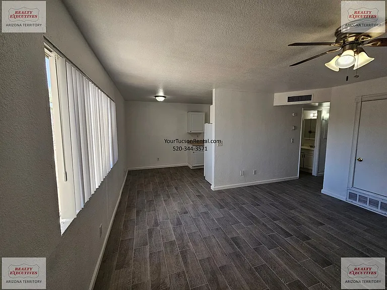 916 S 4th Avenue - Casitas Del Oeste — Photo 8