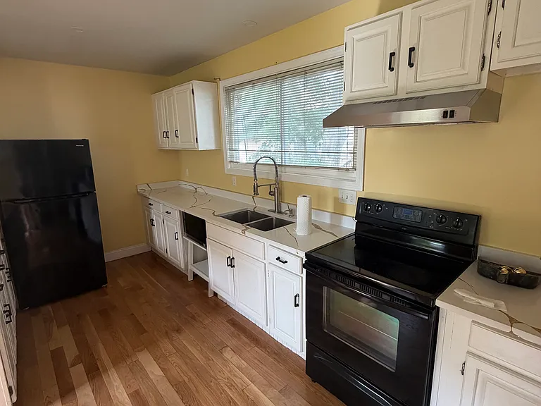 49 Olney St #1 — Photo 3