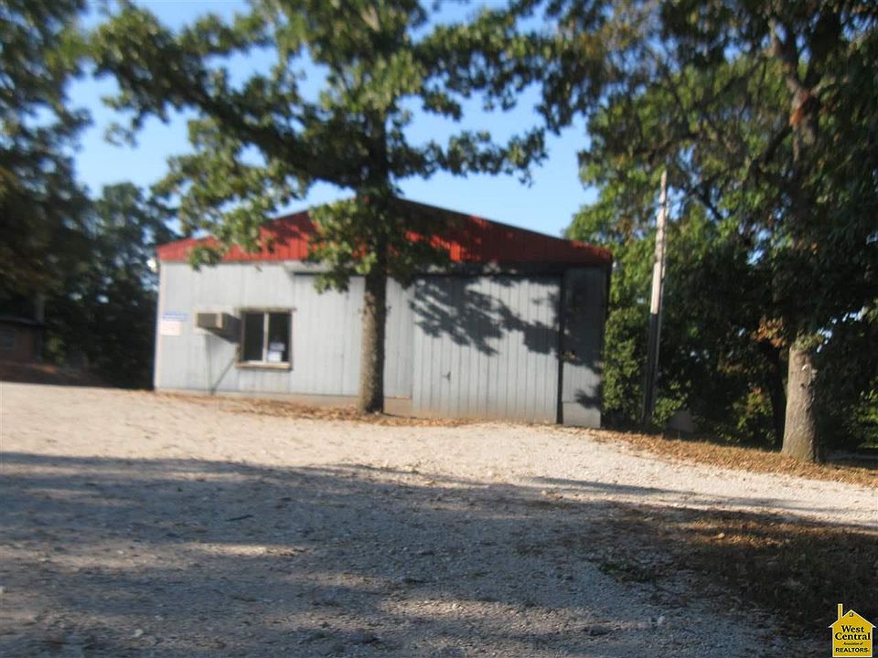 2nd image of 32218 Highway 83