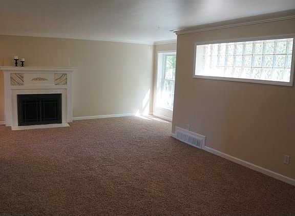 2nd image of 1625 E Greencrest Ave