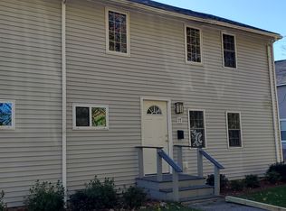 17 Dartmouth St, Exeter, NH 03833