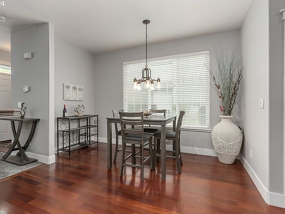 5th image of 1078 SE Alika Ave