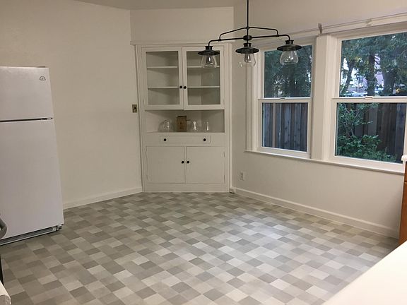 5th image of 460 Monroe Dr