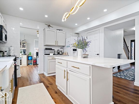 5th image of 4813 Spring Flower Ct