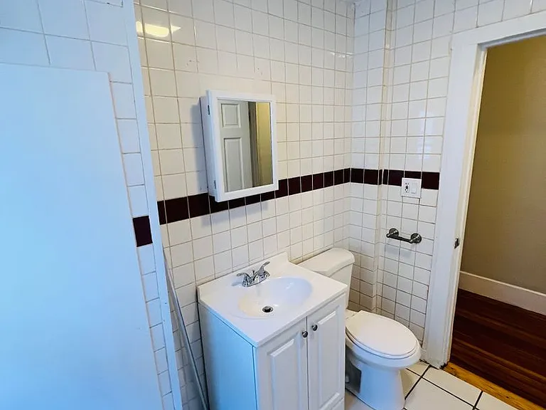 10 Westcott St #2 — Photo 3