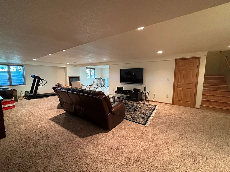 6817 Dunsmore Rd — Photo 27