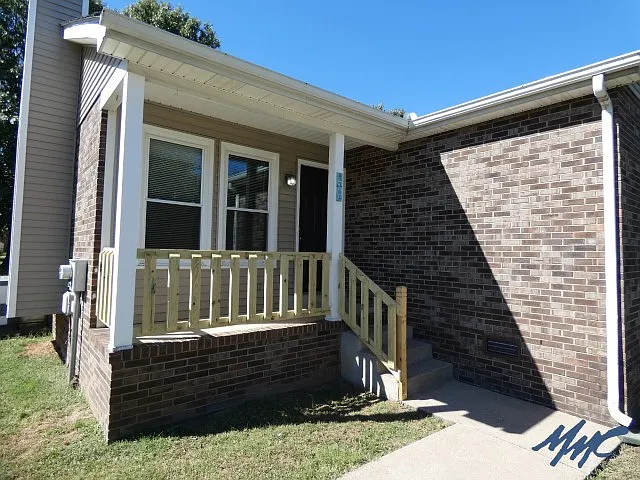 2262 Patriot Dr — Photo 2
