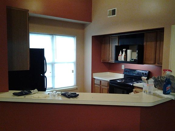 5th image of 469 Chelsea Woods Dr