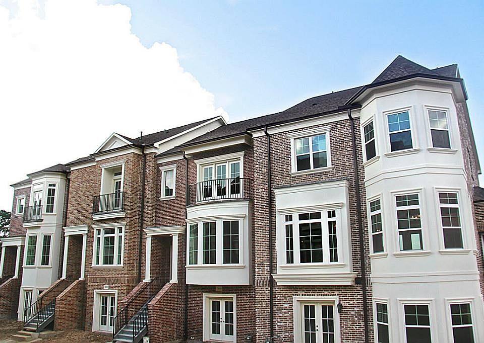 1st image of 4618 Regent Manor Dr