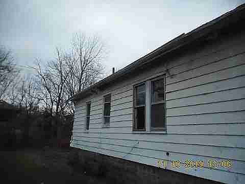 12090 Roselawn