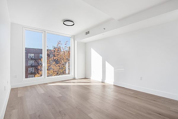 2nd image of 2045 Ocean Ave APT 304