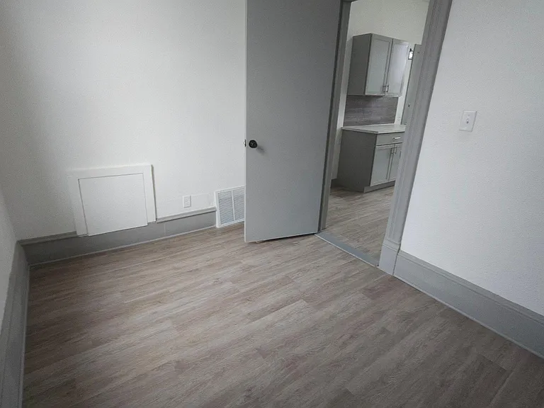 4715 10th Ave #1 — Photo 13