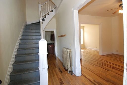 3rd image of 66 Douglas St