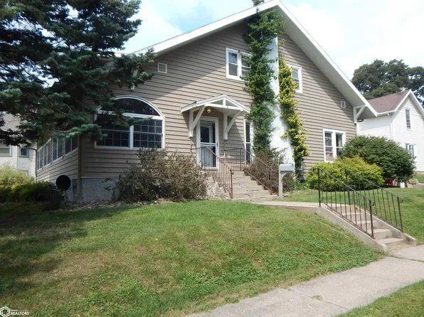 1014 10th St, Eldora, IA 50627
