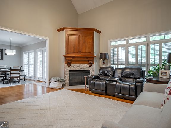 3rd image of 1231 Founders Lake Dr