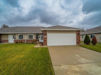 404 Pine Ridge Cir, Lowell, IN, 46356