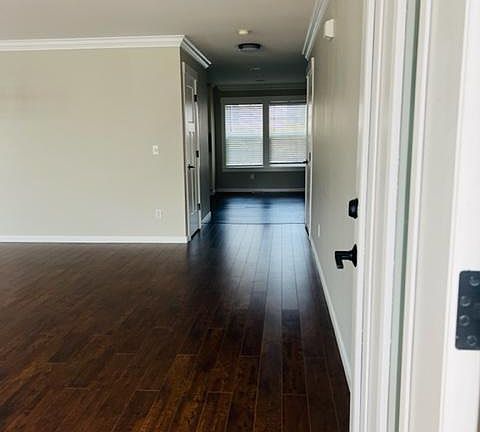 4th image of 2400 SE 3rd St
