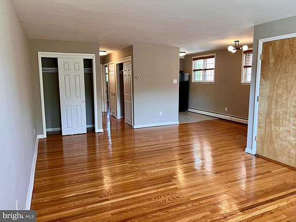 5th image of 7804 Winston Rd Floor 1