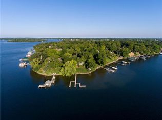 3229C Casco Cir, Wayzata, MN 55391