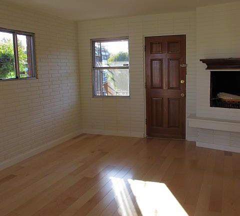 3rd image of 2033 Cloverfield Blvd APT E