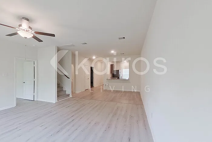 10631 Hillside Creek Dr — Photo 5
